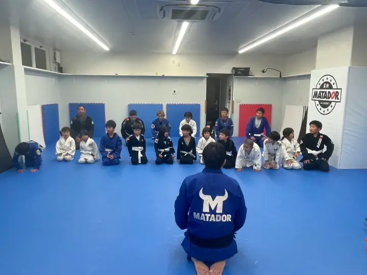 マタドール柔術の子供たちのあいさつ風景